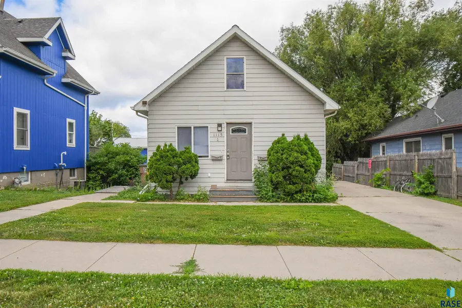 1115 N Duluth Ave, Sioux Falls, SD 57104 - #2