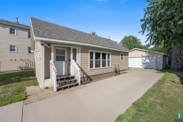 106 S Williams Ave, Sioux Falls, SD 57104