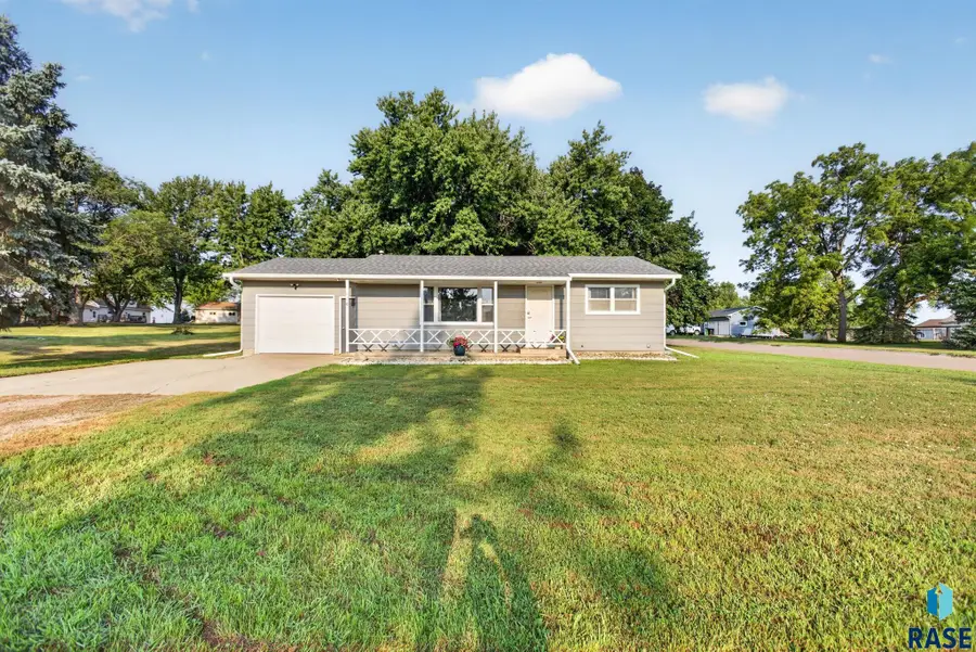 400 S Jefferson St, Humboldt, SD 57035 - #2