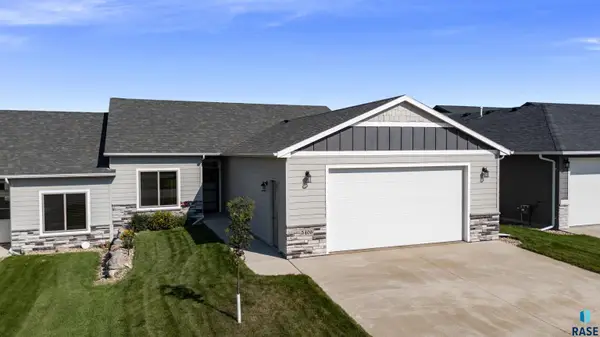 5406 S Bahnson Ave, Sioux Falls, SD 57108