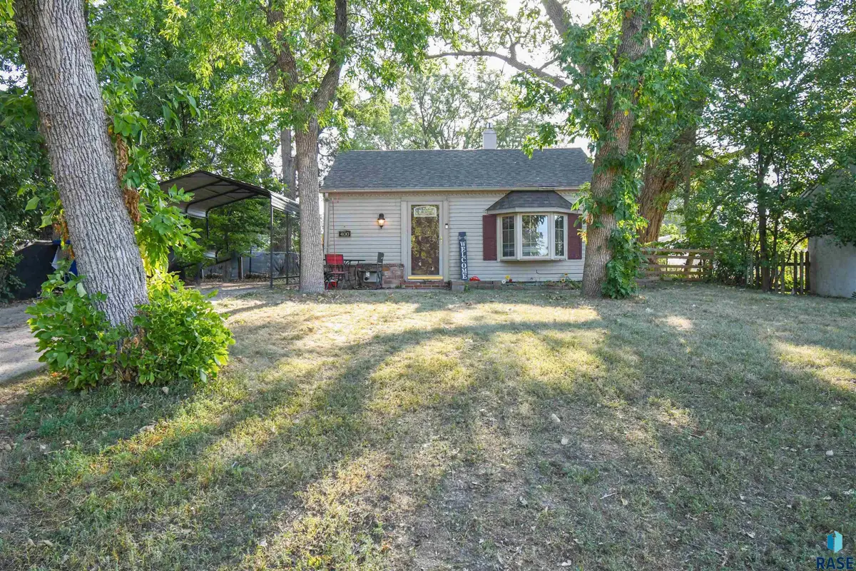 400 S Lowell Ave, Sioux Falls, SD 57103 - #1
