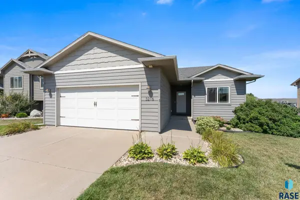3216 E Brewster St, Sioux Falls, SD 57108