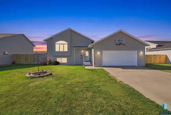 7105 W 65th St, Sioux Falls, SD 57106