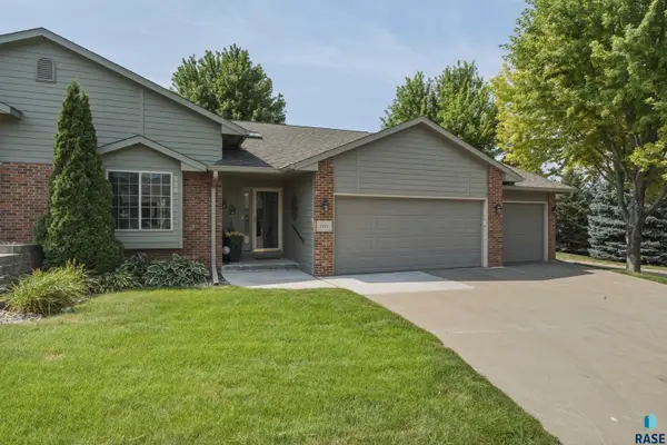 2311 W Brook Haven Pl Pl, Sioux Falls, SD 57108