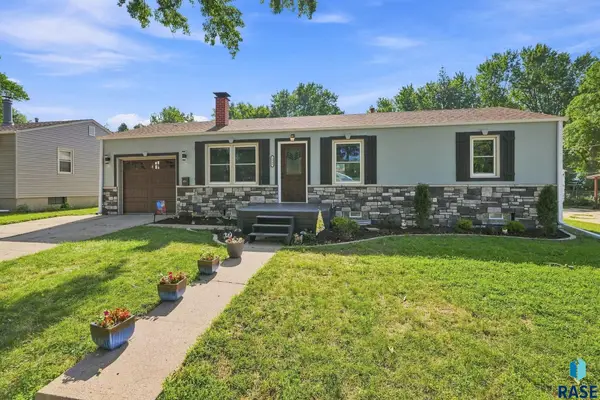 1508 S Olive Dr, Sioux Falls, SD 57103