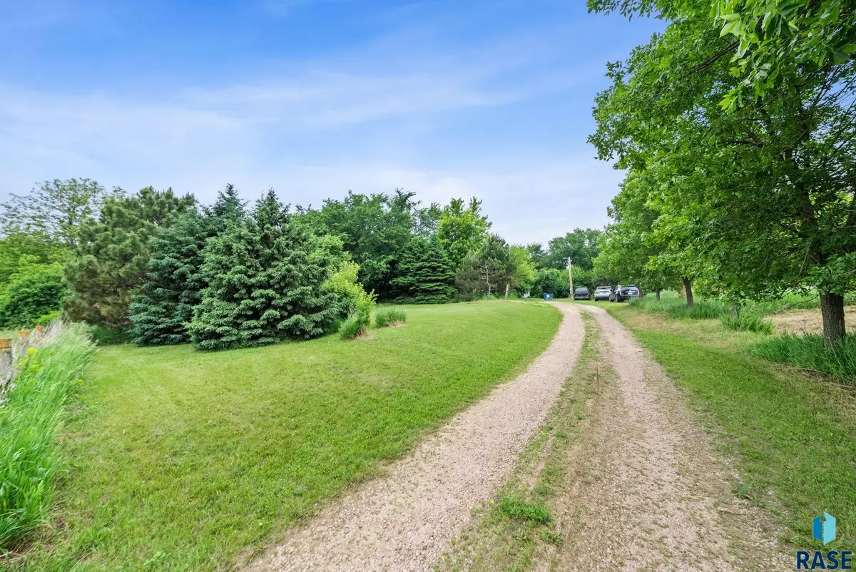 47986 254th St, Garretson, SD 57030 - #1