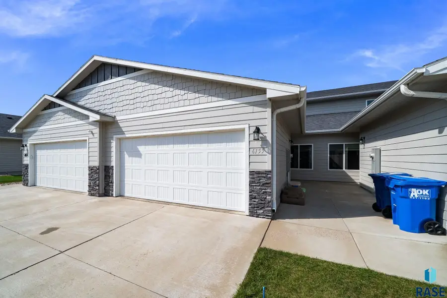 6155 S Alki Pl, Sioux Falls, SD 57108 - #3