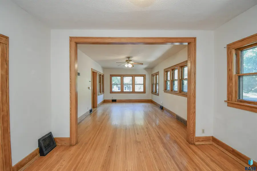 1900 S Norton Ave, Sioux Falls, SD 57105 - #3