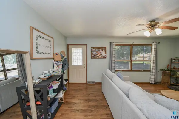 5821 W 50th St, Sioux Falls, SD 57106