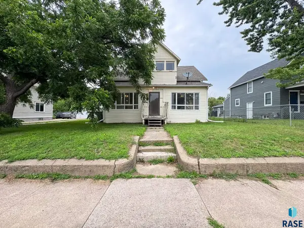 1324 E 6th St, Sioux Falls, SD 57103