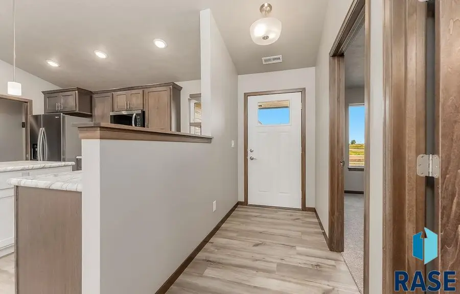 1115 E Wayne Pl, Tea, SD 57064 - #2