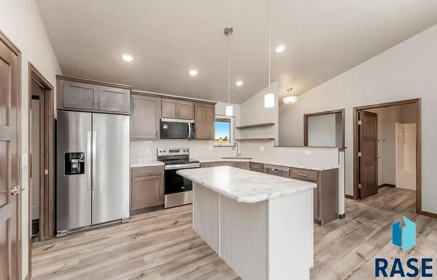 1115 E Wayne Pl, Tea, SD 57064 - #3