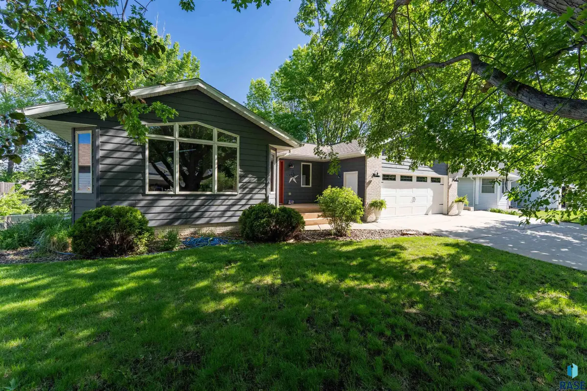 200 E 9th St, Crooks, SD 57020 - #1