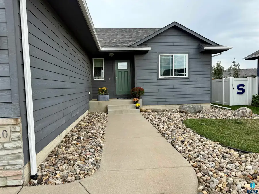 9020 W 22nd St, Sioux Falls, SD 57106 - #3