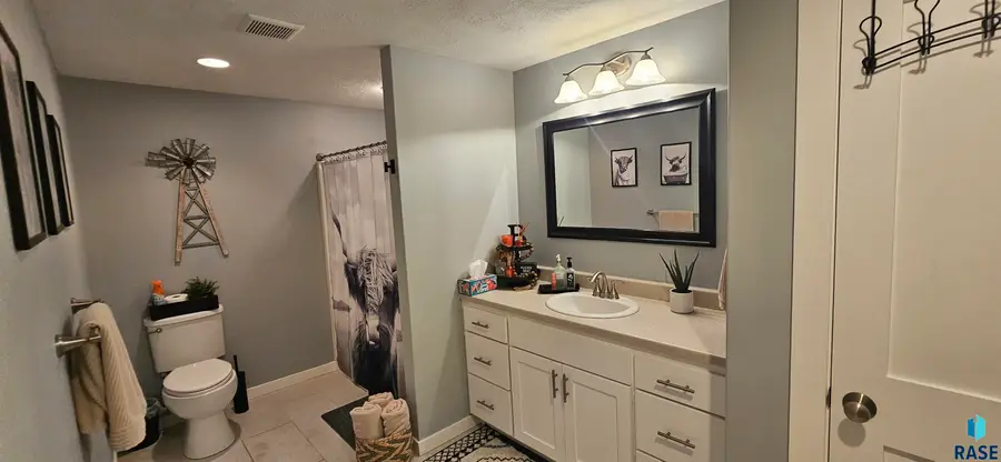 2609 E Whisper Trl, Sioux Falls, SD 57108 - #2