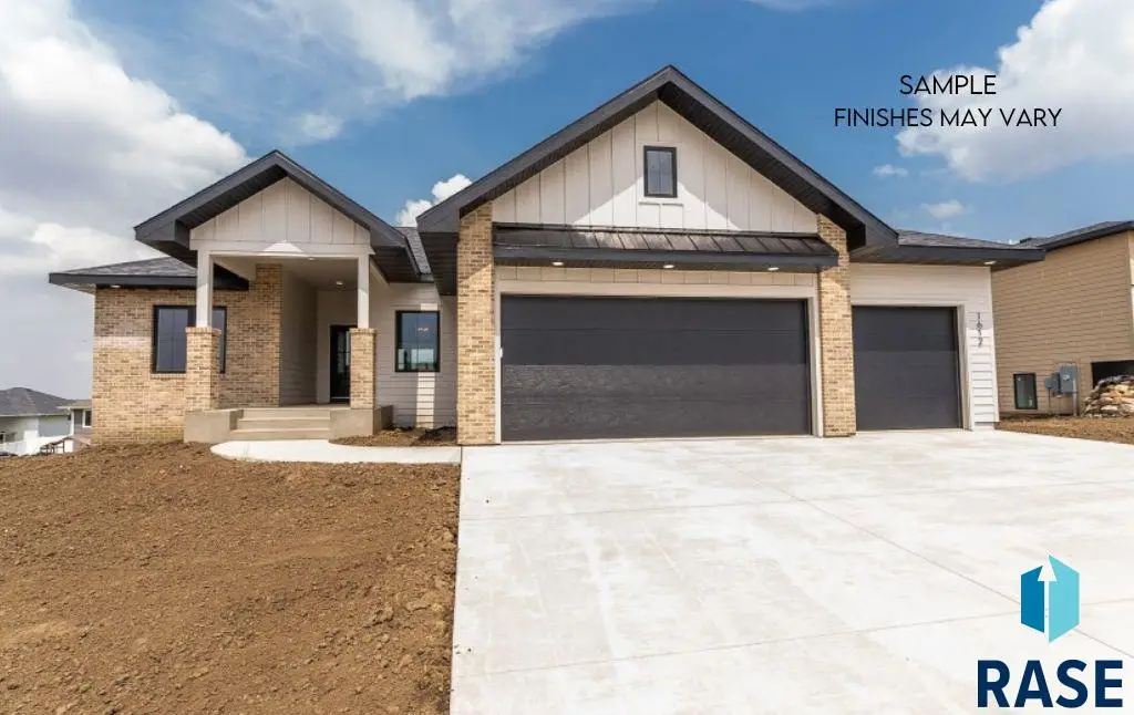 8040 E Norway Pine Trl, Sioux Falls, SD 57110 - #1