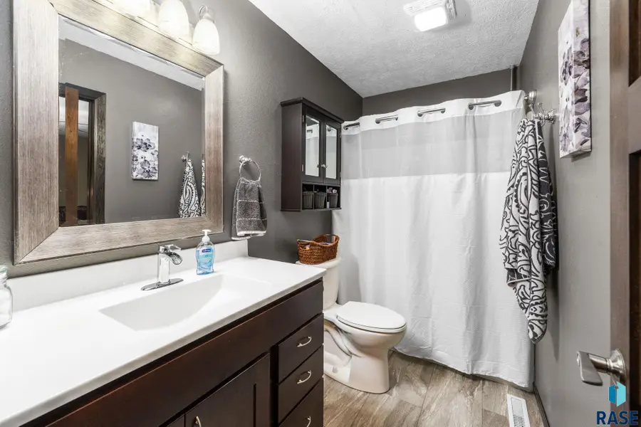 940 E Ryan Dr, Tea, SD 57064 - #2