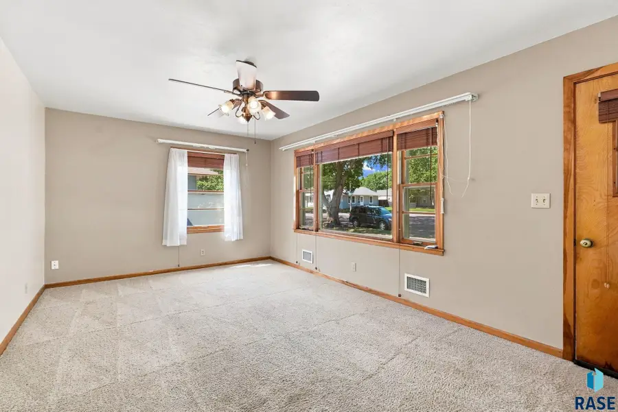 700 N Omaha Ave, Sioux Falls, SD 57103 - #3