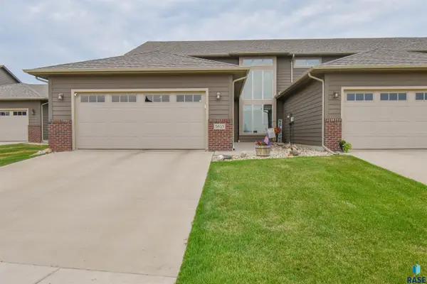 5615 Yarrow Trl, Sioux Falls, SD 57108