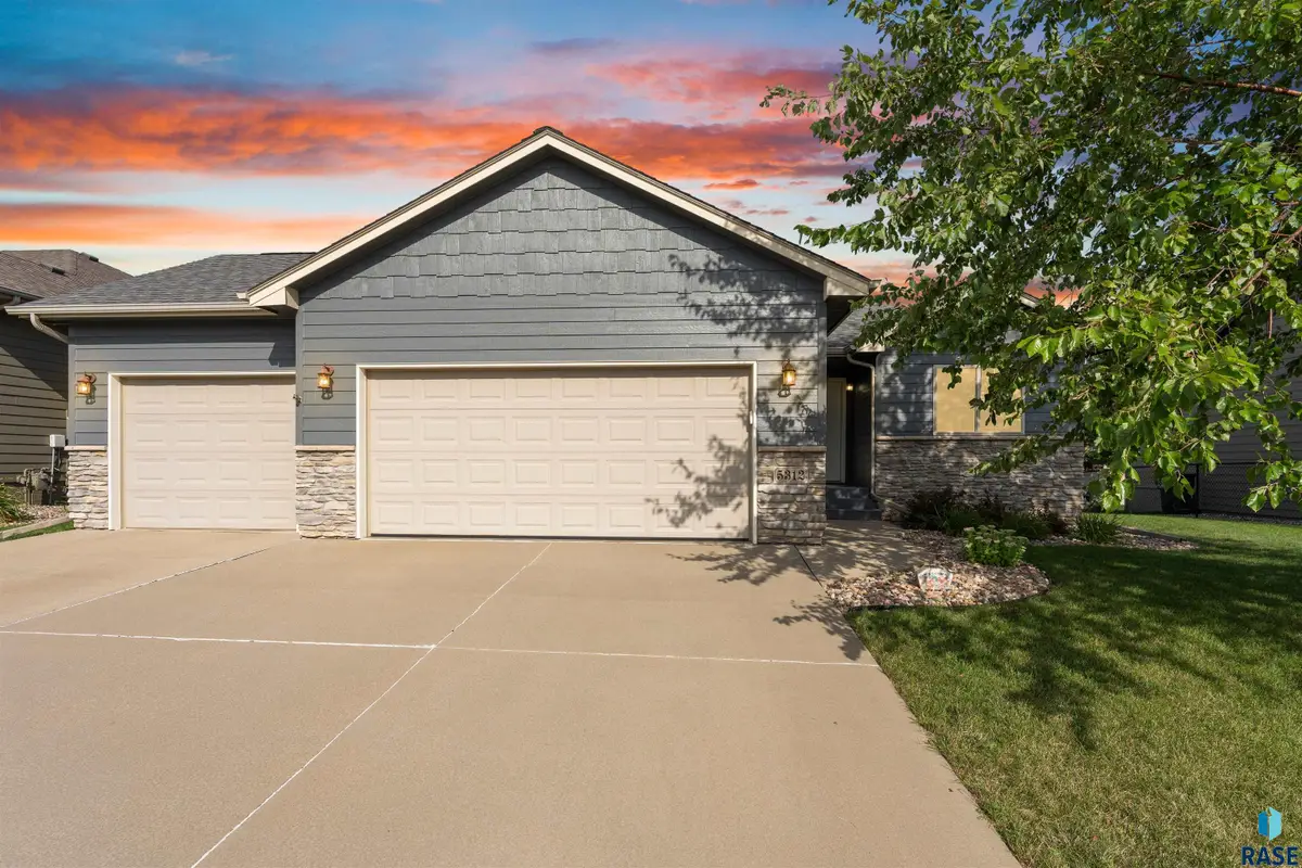 5312 S Sirocco Ave, Sioux Falls, SD 57108 - #1