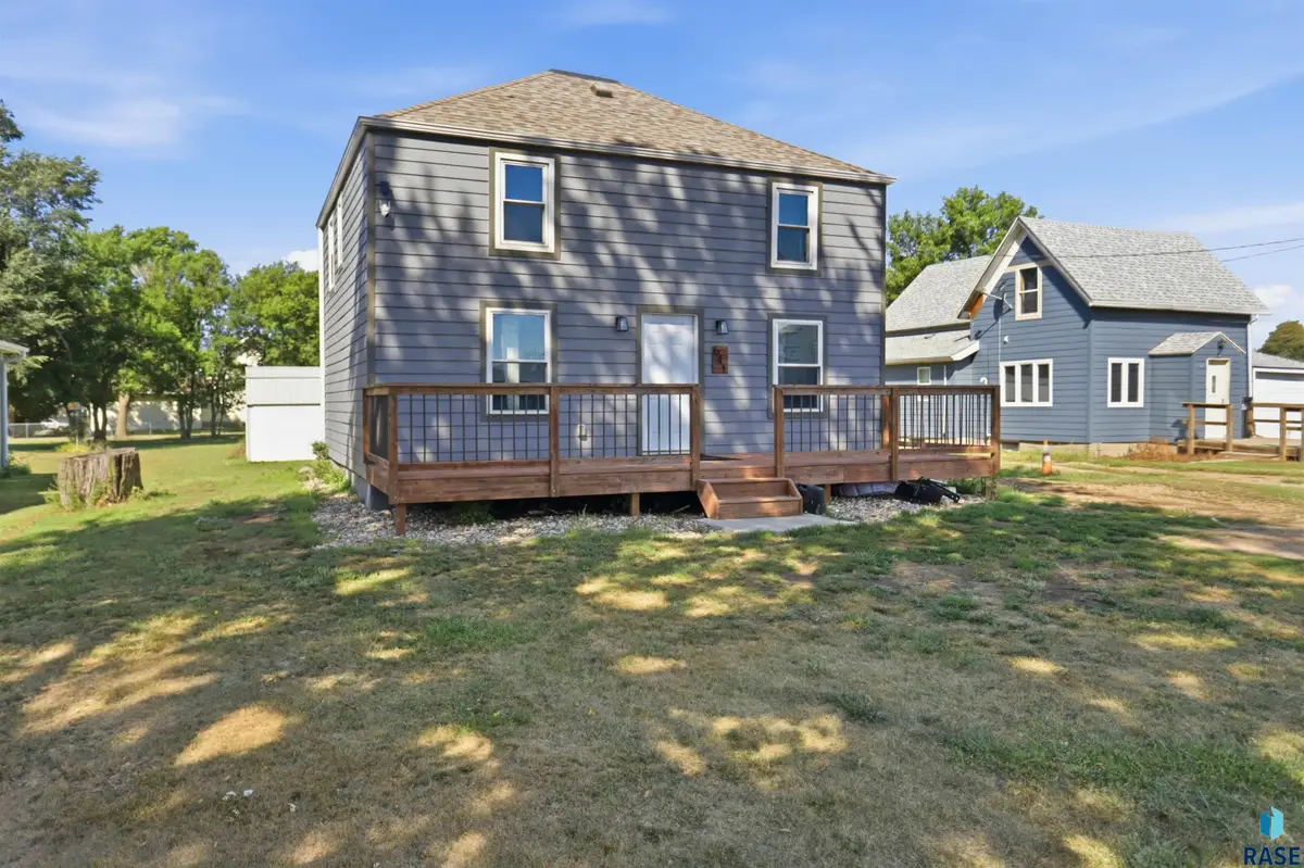 641 N Railway Ave, Canistota, SD 57012 - #1