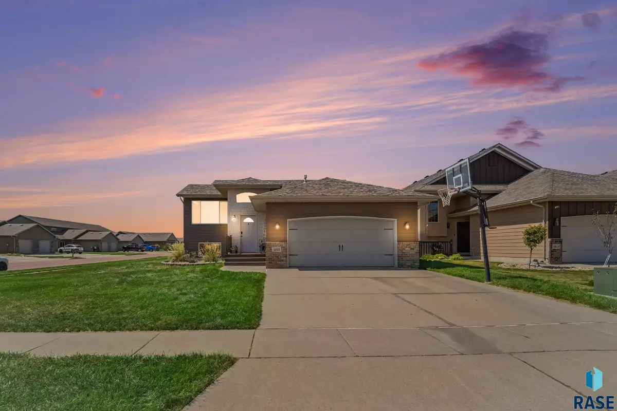 4813 S Wassom Ave, Sioux Falls, SD 57106 - #1