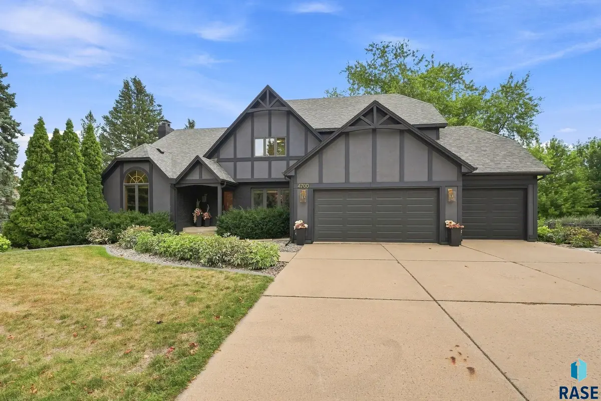 4700 S Blaine Ave, Sioux Falls, SD 57103 - #1