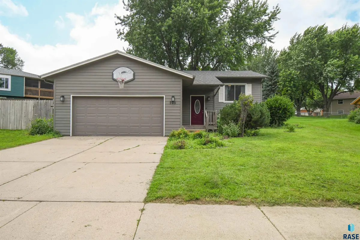 705 N Montgomery Ct, Sioux Falls, SD 57103 - #1