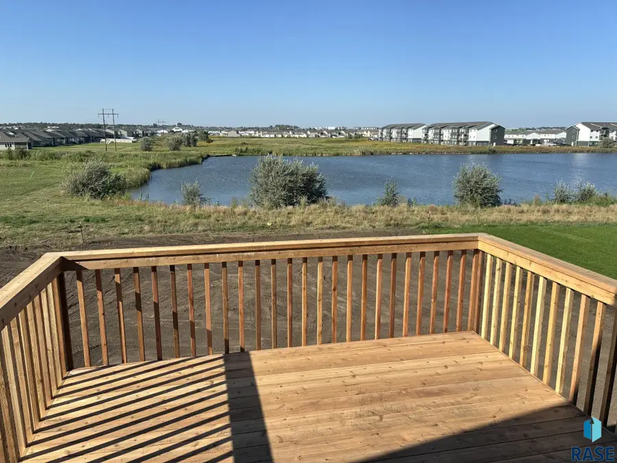 5612 E Ashwood Cir, Sioux Falls, SD 57108 - #2