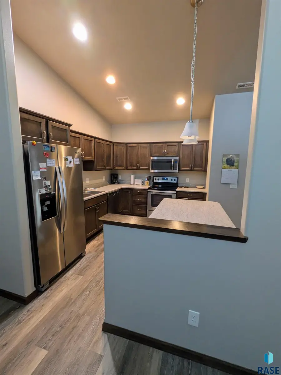 5513 S Seville Pl, Sioux Falls, SD 57108 - #3