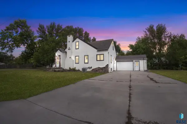 200 E 5th St, Marion, SD 57043