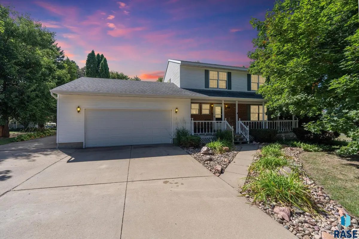 2809 W Delrich Dr, Sioux Falls, SD 57107 - #1