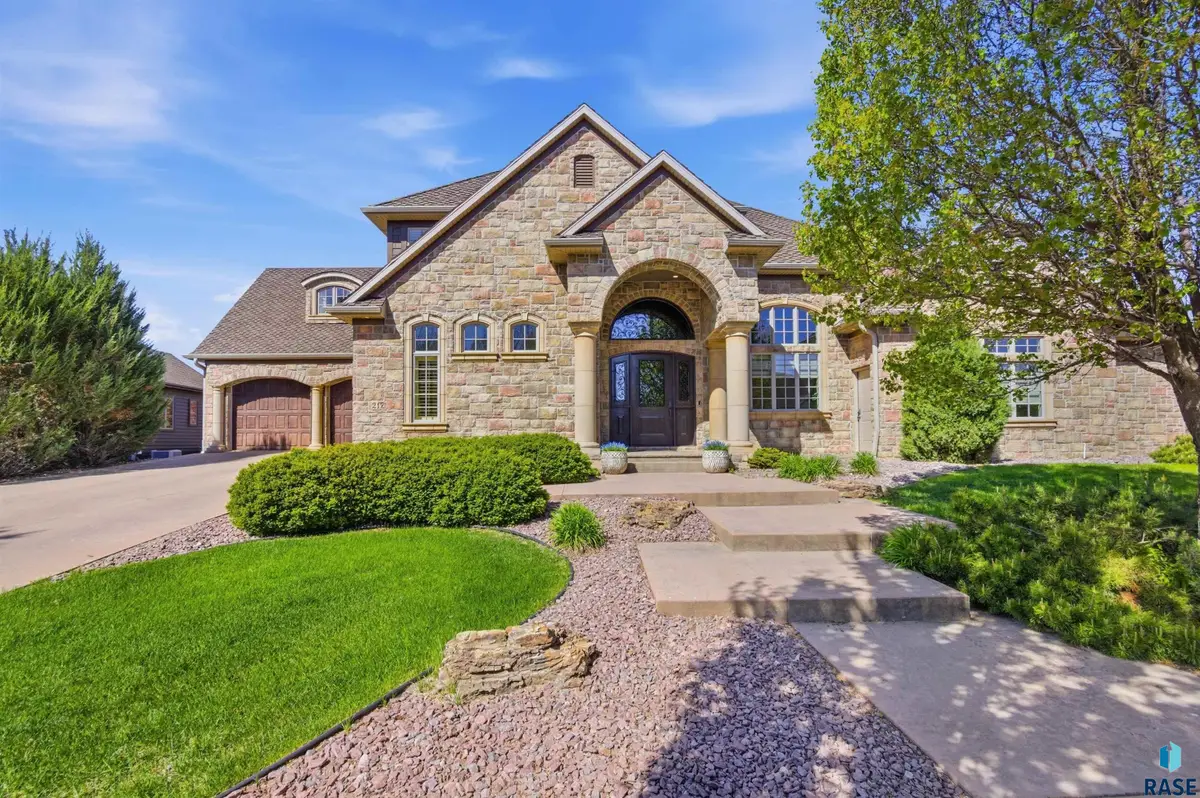 217 W 77th St, Sioux Falls, SD 57108 - #1