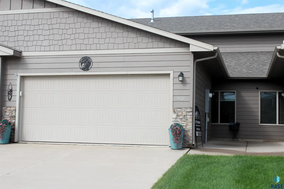 4021 S Grand Slam Ave, Sioux Falls, SD 57110 - #1