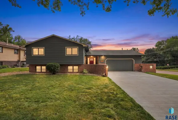 4101 S Thunderbird Trl, Sioux Falls, SD 57103