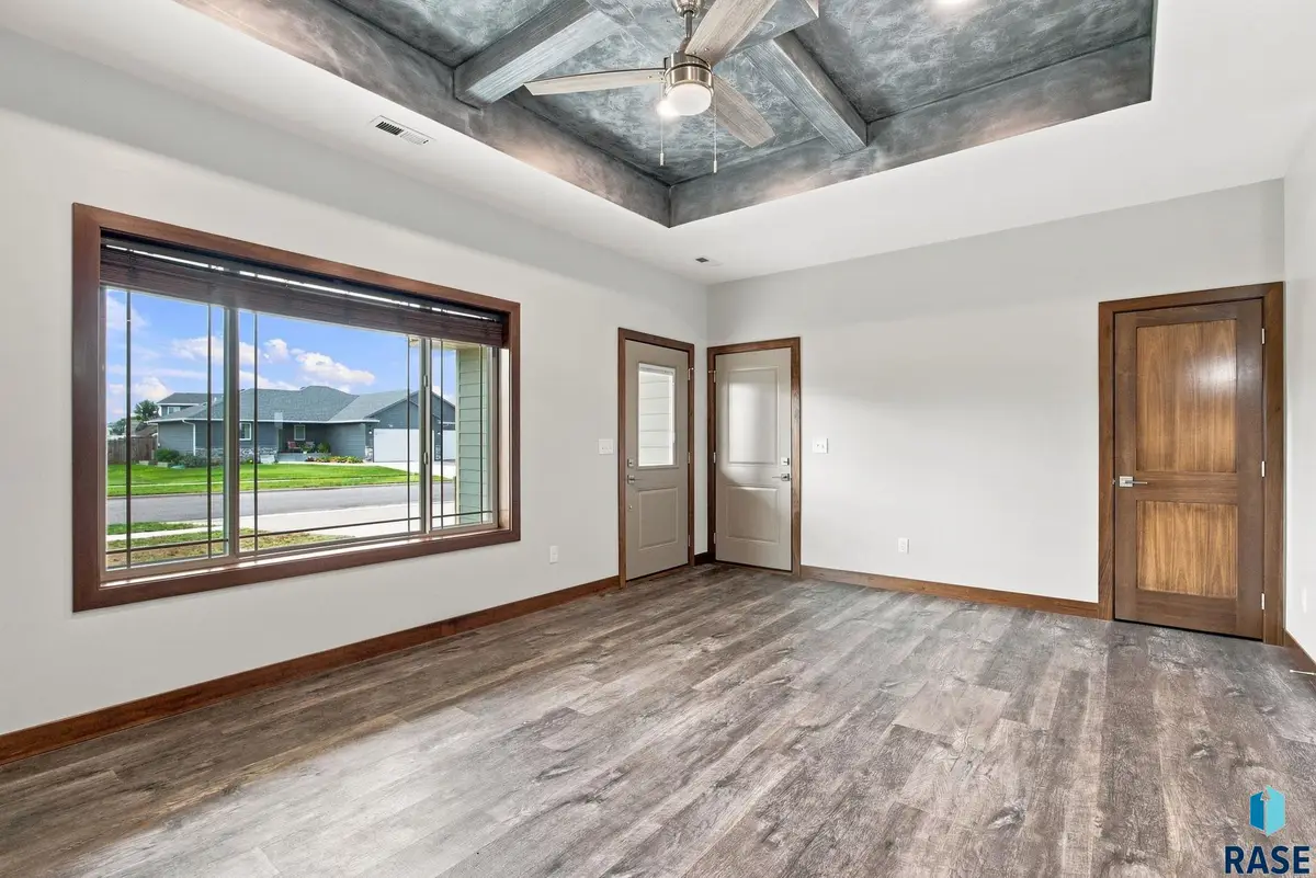 538 Prairie Ave, Baltic, SD 57003 - #1