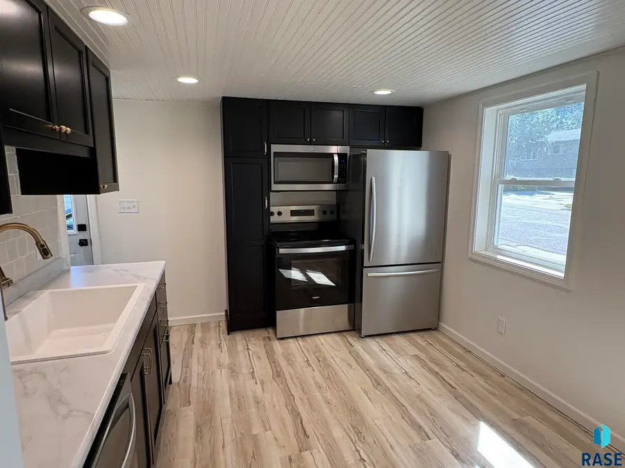 600 S Thompson Ave, Sioux Falls, SD 57103 - #2