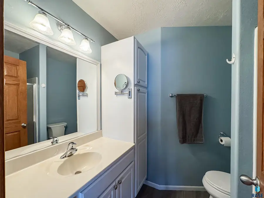 1812 S Monticello Ave, Sioux Falls, SD 57106 - #3