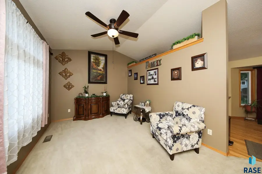 7216 W Strabane St, Sioux Falls, SD 57106 - #3