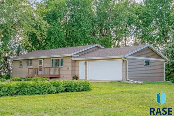27173 473rd Ave, Sioux Falls, SD 57108