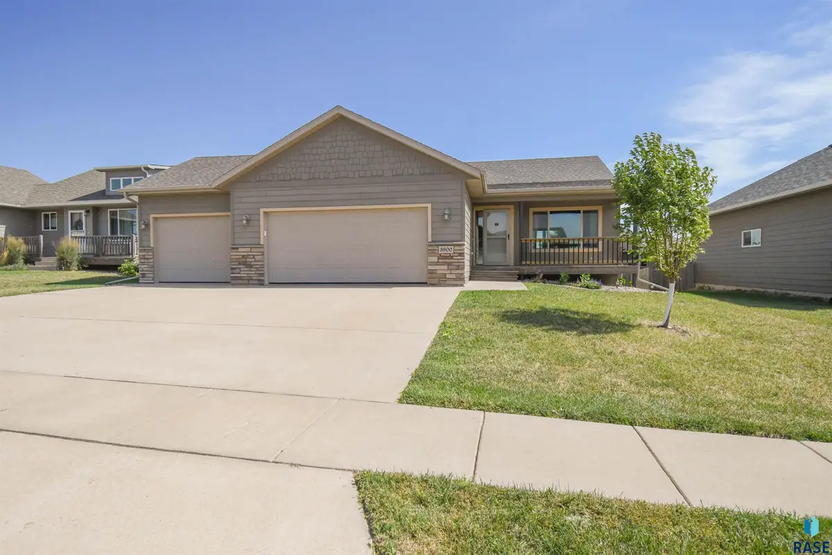 3900 S Homerun Ave, Sioux Falls, SD 57110 - #1