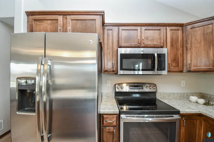 3900 S Homerun Ave, Sioux Falls, SD 57110 - #3