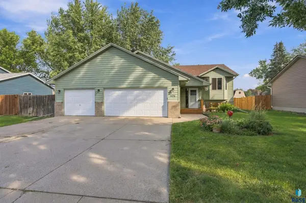606 Chestnut St, Harrisburg, SD 57032