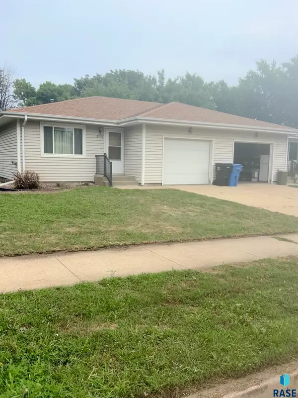 5014 W 47 St, Sioux Falls, SD 57106