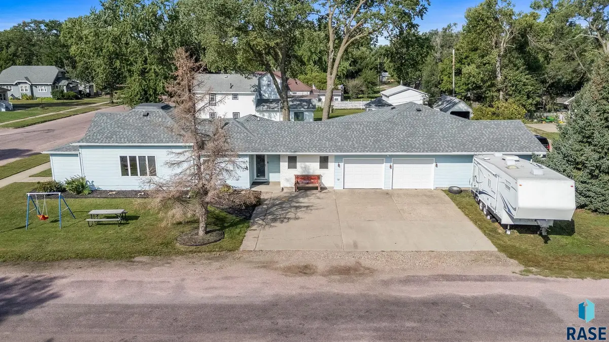 500 Garfield St, Centerville, SD 57014 - #1