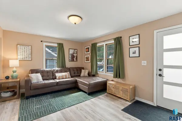 1504 S Grange Ave, Sioux Falls, SD 57105