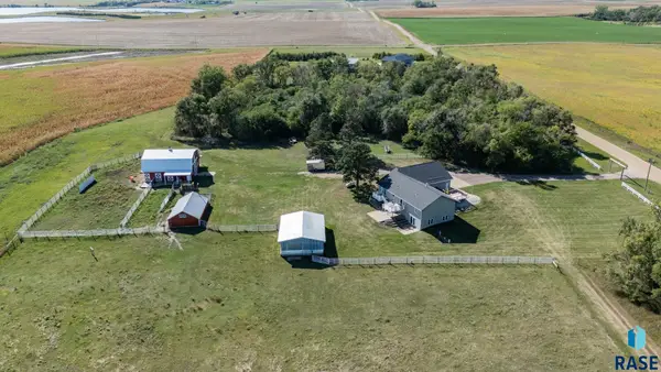 45721 262nd St, Humboldt, SD 57035