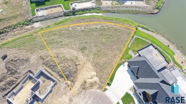 1305 E Poinsett Cir, Tea, SD 57064