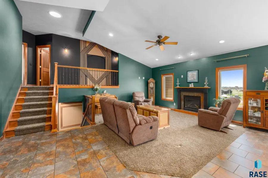 1516 N Maynard Ln, Sioux Falls, SD 57110 - #3