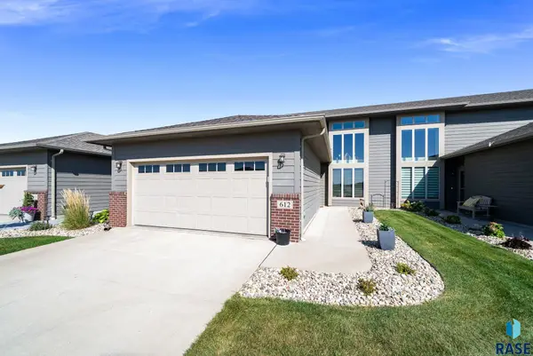 612 S Mary Gene Ave, Sioux Falls, SD 57106